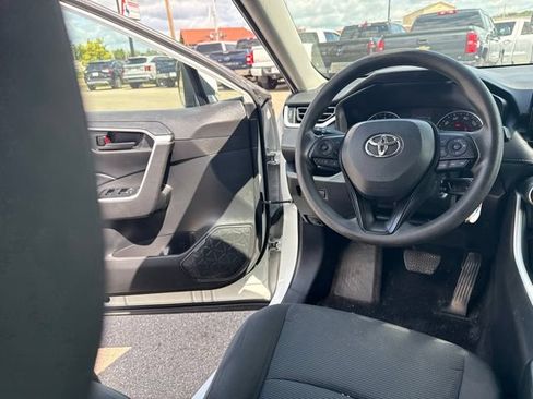 Used 2022 Toyota RAV4 LE w/ Carpet Mat Package (TMS) FWD image 16