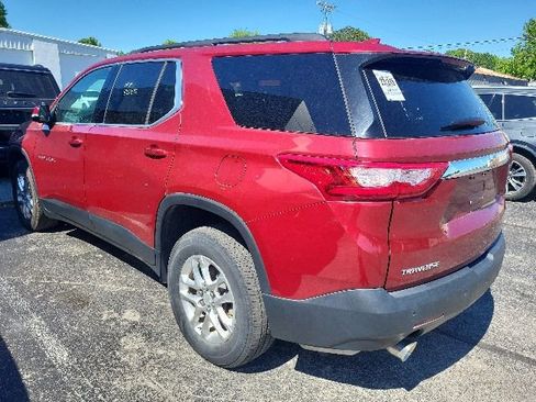 Used 2020 Chevrolet Traverse LT FWD image 2