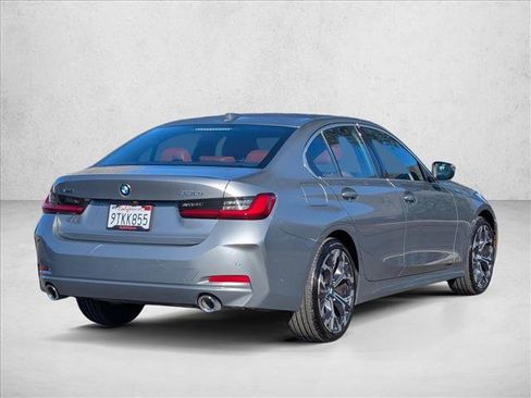 Used 2025 BMW 330i xDrive 330i xDrive w/ Premium Package image 5