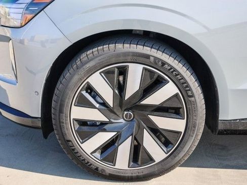 New 2025 Volvo EX90 Ultra image 10