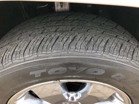Used 2010 Jeep Grand Cherokee Limited w/ Trailer Tow Group IV AWD/4WD image 10