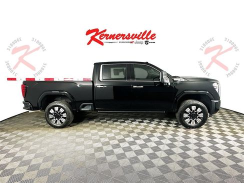 Used 2025 GMC Sierra 2500 Denali w/ Denali Reserve Package image 8