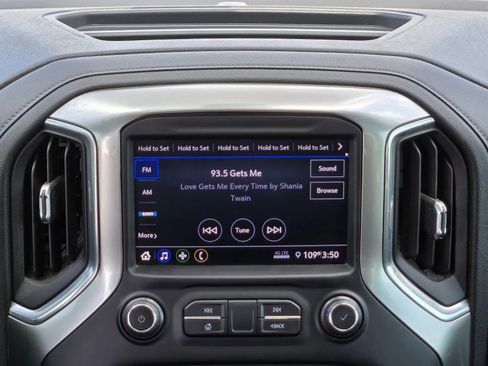 Used 2021 Chevrolet Silverado 1500 RST w/ Bed Protection Package image 13