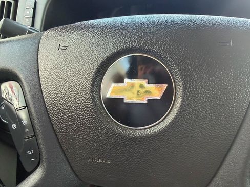 Used 2022 Chevrolet Express 2500 w/ Driver Convenience Package RWD image 20