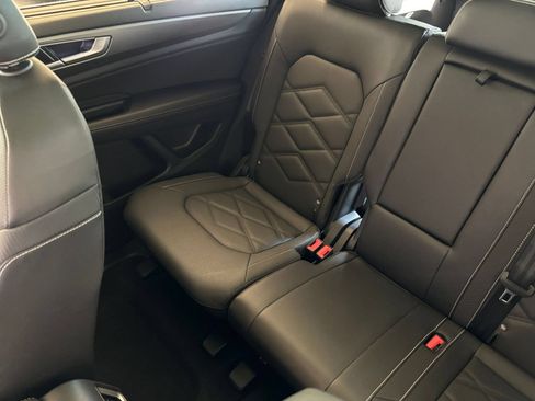 Used 2026 Volkswagen Atlas Cross Sport SE FWD image 38