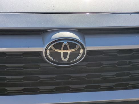 Used 2024 Toyota RAV4 XLE w/ Convenience Package image 31