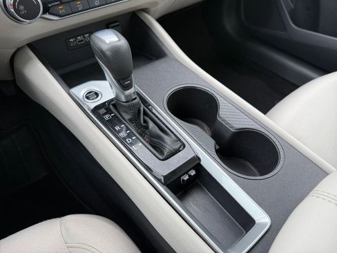 Used 2025 Nissan Altima 2.5 SV image 41