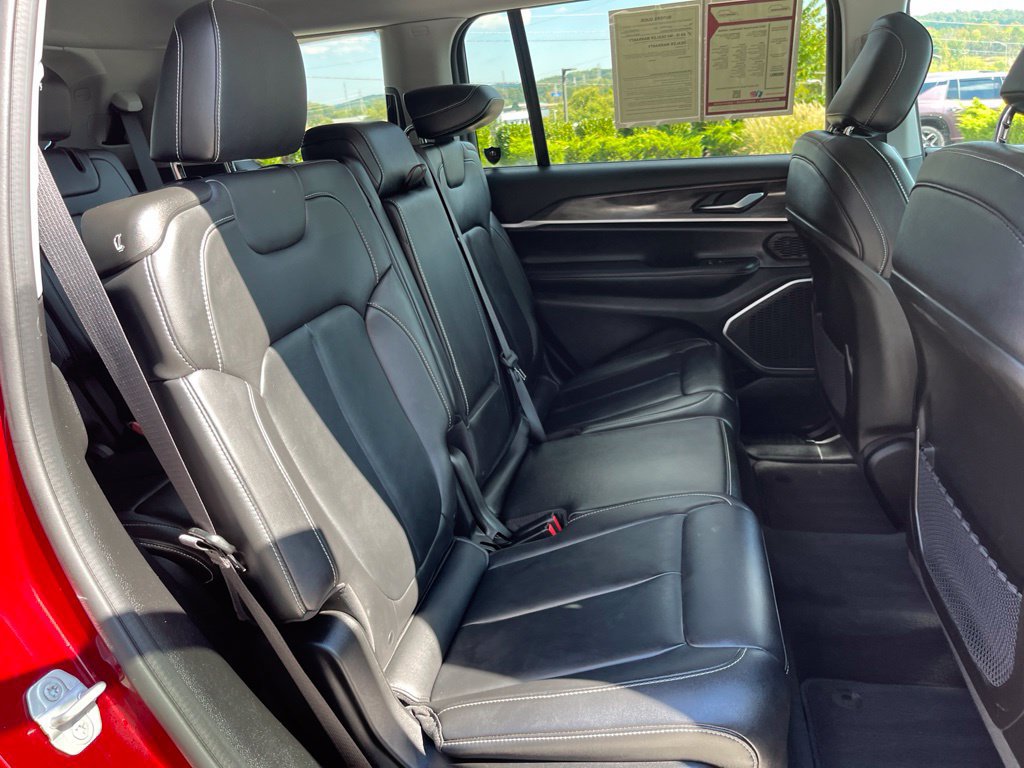 Used 2022 Jeep Grand Cherokee L Limited AWD/4WD image 25