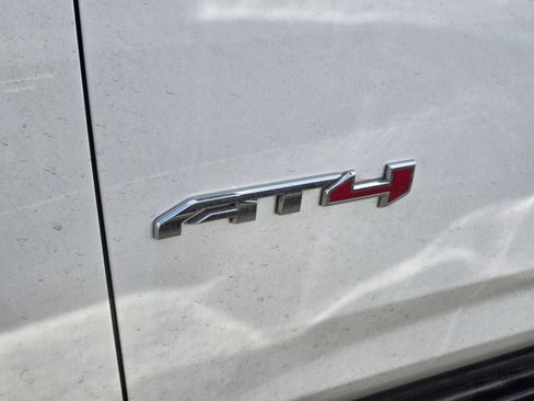 Used 2024 GMC Yukon AT4 w/ Technology Package AWD/4WD image 6