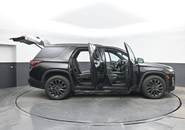 Used 2023 Chevrolet Traverse RS AWD/4WD image 55