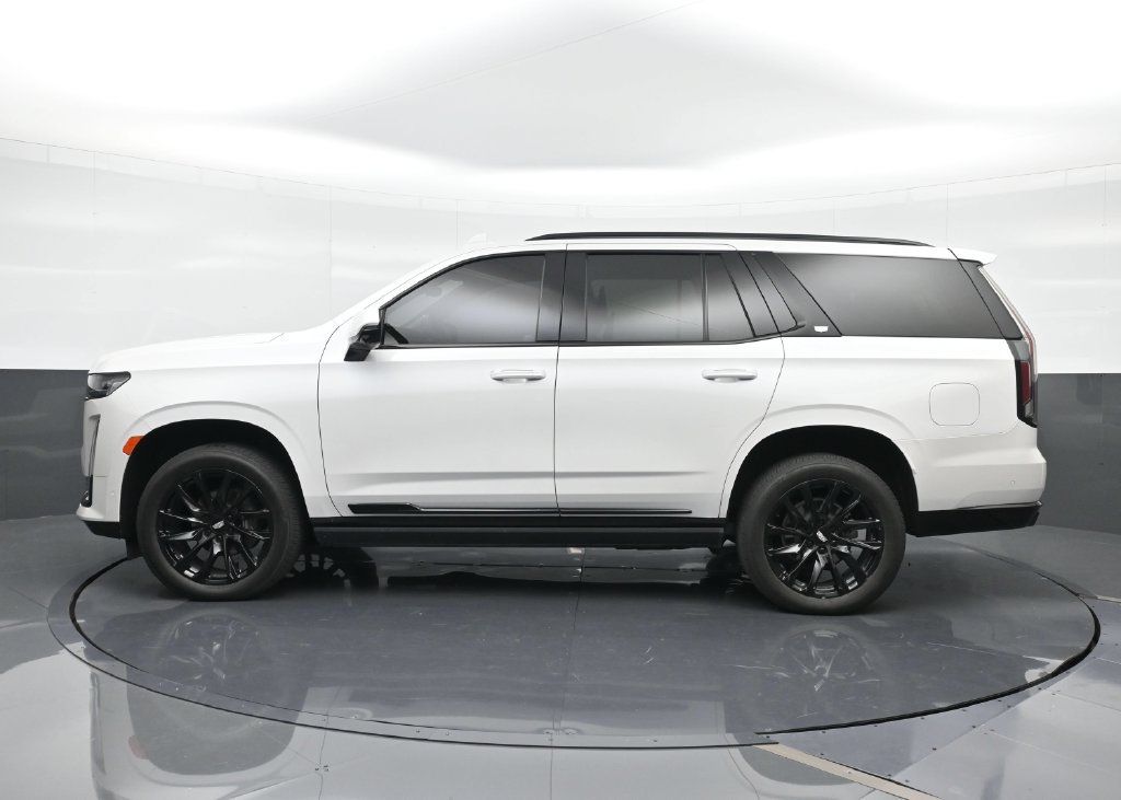 Certified 2024 Cadillac Escalade Sport Platinum w/ LPO, ONYX Package AWD/4WD image 3