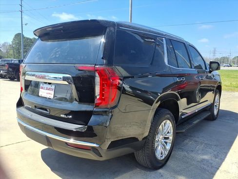Used 2024 GMC Yukon SLT w/ SLT Luxury Package image 7