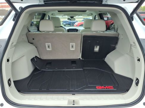 Used 2023 GMC Terrain Denali AWD/4WD image 28