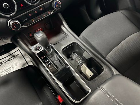 Used 2025 Nissan Sentra SV image 35