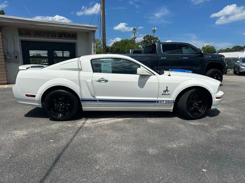 Used 2007 Ford Mustang GT Premium image 2
