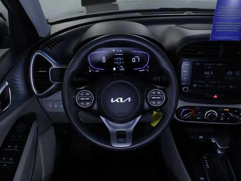 Used 2023 Kia Soul LX w/ Option Group 015 image 17