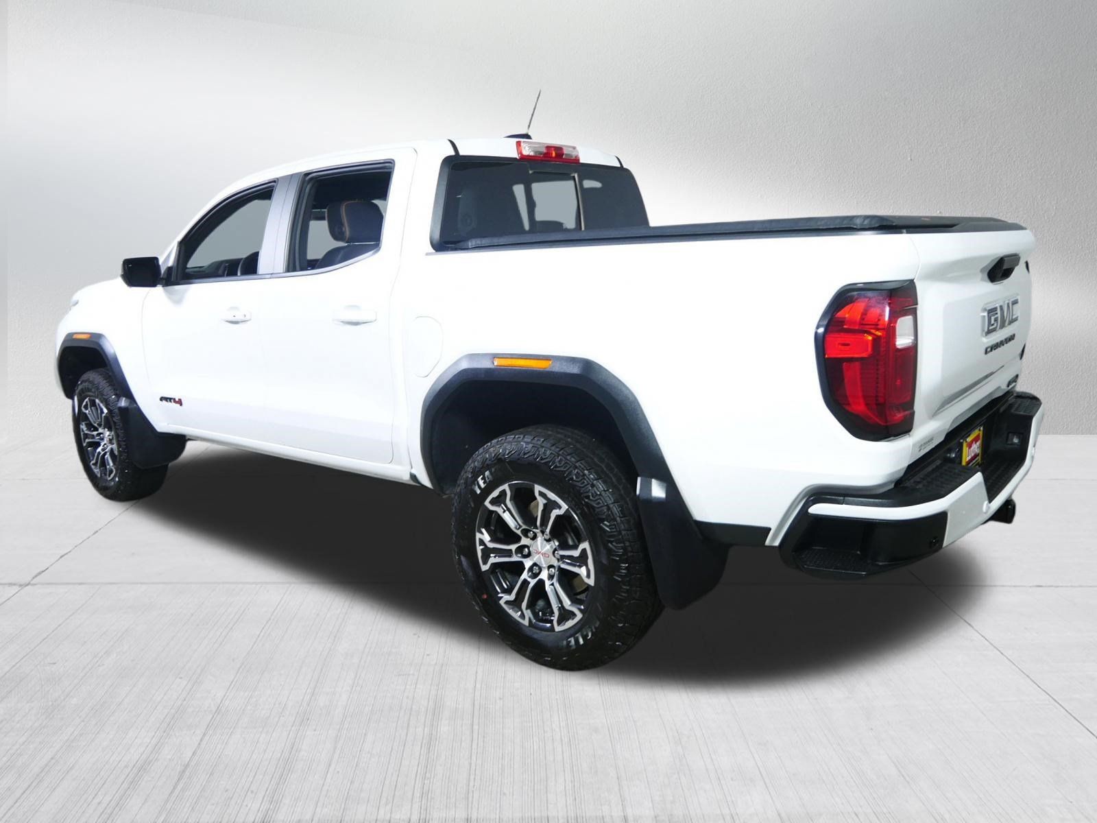 Used 2023 GMC Canyon AT4 w/ AT4 Premium Package AWD/4WD image 5