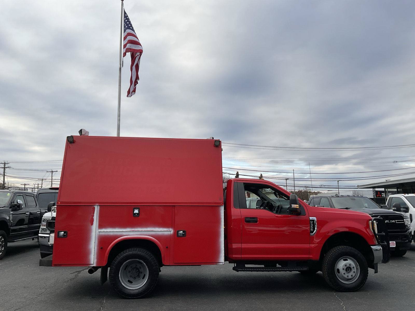Used 2017 Ford F350 XL w/ Power Equipment Group AWD/4WD image 4