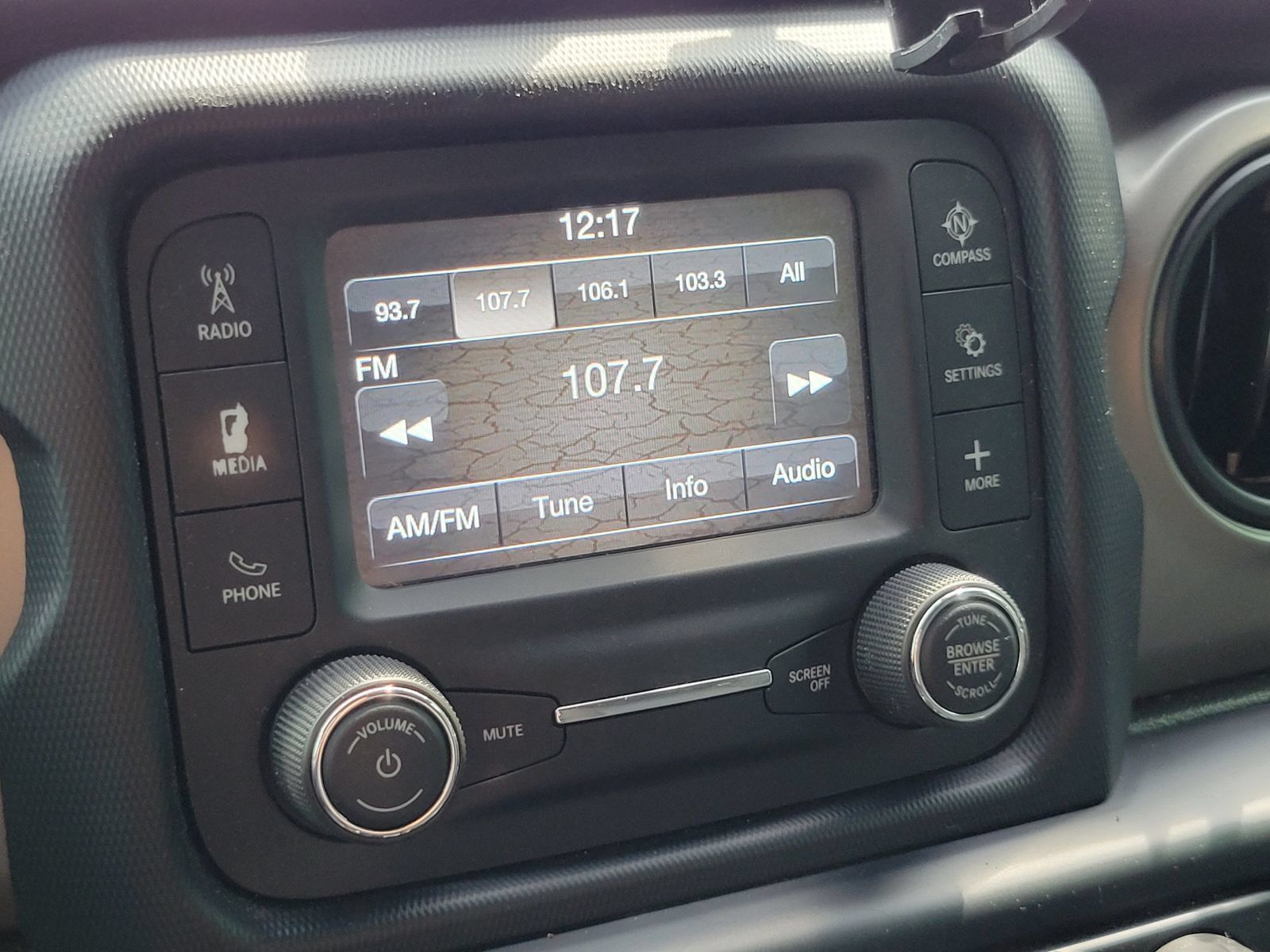Used 2019 Jeep Wrangler Unlimited Sport AWD/4WD image 21