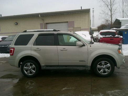 Used 2008 Ford Escape Limited image 4