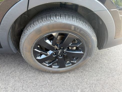 Used 2022 Kia Sorento S AWD/4WD image 11