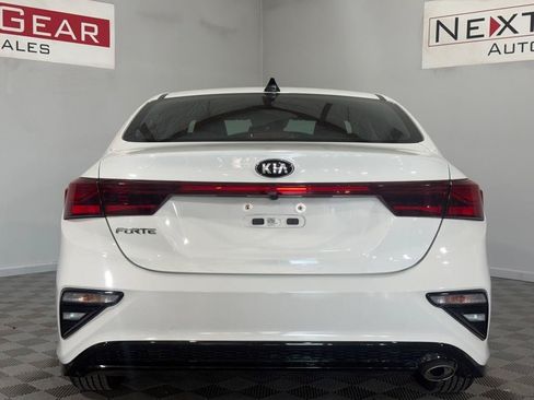 Used 2020 Kia Forte LXS FWD image 9