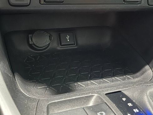 Used 2021 Toyota RAV4 XLE w/ Convenience Package AWD/4WD image 24