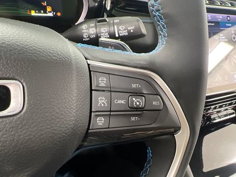 Used 2024 Jeep Grand Cherokee Trailhawk image 18