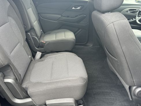 Used 2023 Chevrolet Traverse LT FWD image 25