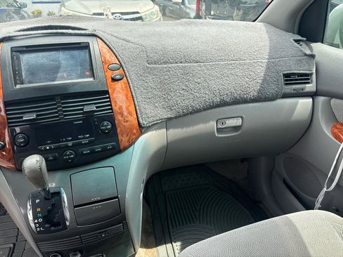 Used 2007 Toyota Sienna FWD image 16