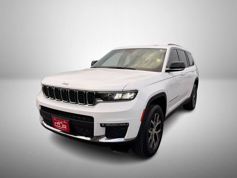 Used 2024 Jeep Grand Cherokee L Limited w/ Luxury Tech Group II AWD/4WD image 2