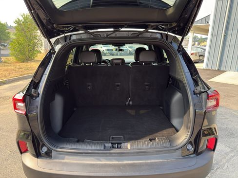 Used 2025 Ford Escape Platinum AWD/4WD image 10