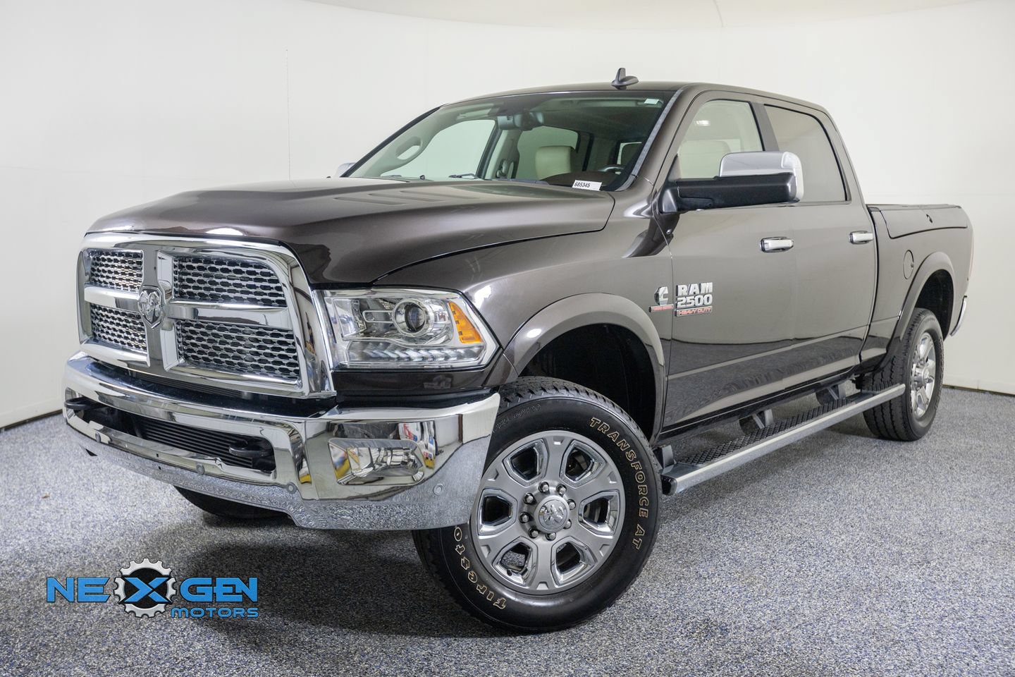 Used 2017 RAM 2500 Laramie w/ Convenience Group AWD/4WD image 4