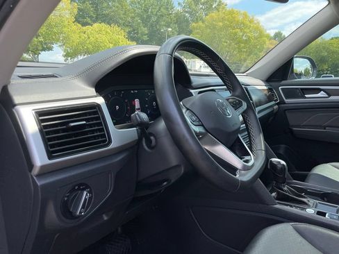 Used 2023 Volkswagen Atlas SE w/ Panoramic Sunroof Package FWD image 27