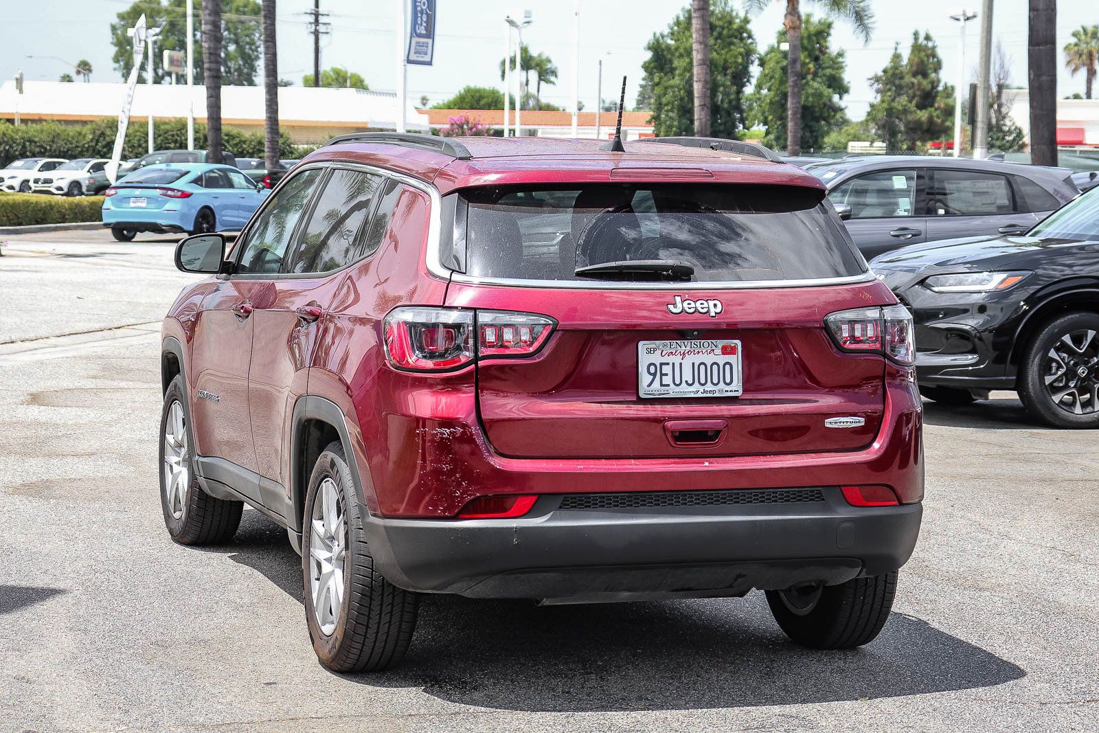 Used 2022 Jeep Compass Latitude FWD image 13