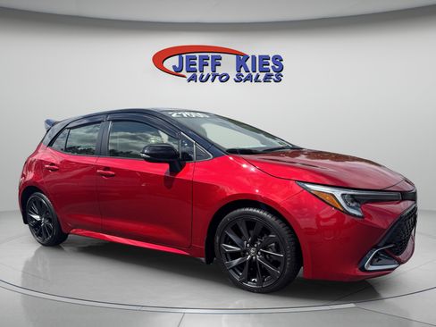 Used 2024 Toyota Corolla XSE FWD image 3