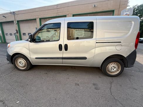 Used 2019 RAM ProMaster City Tradesman FWD image 3