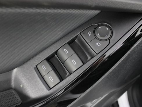 New 2027 Chevrolet Equinox LT w/ Convenience Package II FWD image 14