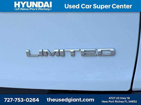 Used 2015 Jeep Cherokee Limited w/ Luxury Group FWD image 14