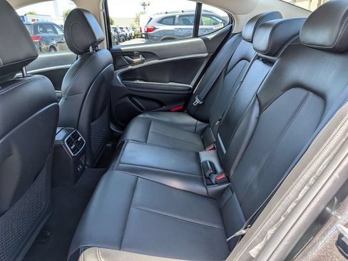 Used 2025 Genesis G70 2.5T RWD image 27