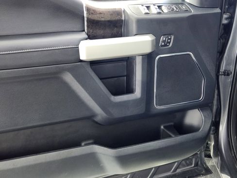 Certified 2022 Ford F350 Lariat w/ Lariat Ultimate Package image 16