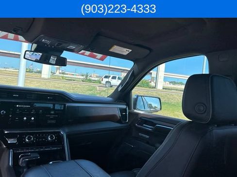 Used 2025 GMC Sierra 1500 Denali AWD/4WD image 40