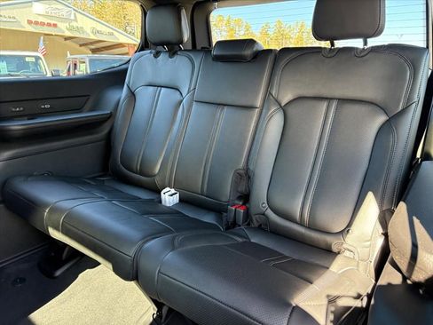 New 2026 Jeep Grand Wagoneer Limited AWD/4WD image 19