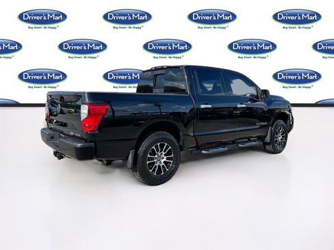 Used 2021 Nissan Titan SV w/ SV Convenience Package AWD/4WD image 7