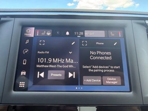 Used 2022 Chrysler Voyager LX FWD image 29