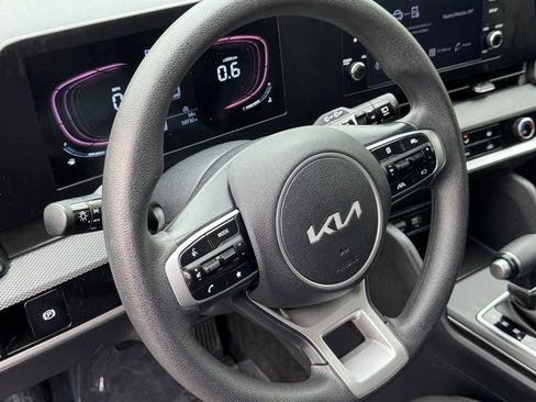 Used 2024 Kia Sportage LX FWD image 16