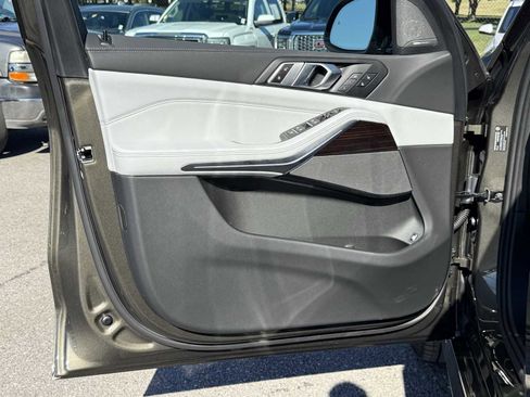 New 2026 BMW X5 xDrive50e w/ Executive Package AWD/4WD image 12