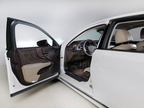 Used 2019 Lexus LS 500 AWD w/ Interior Upgrade Package image 30