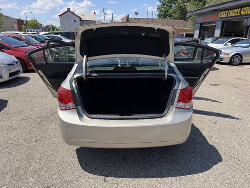 Used 2016 Chevrolet Cruze LT FWD image 15