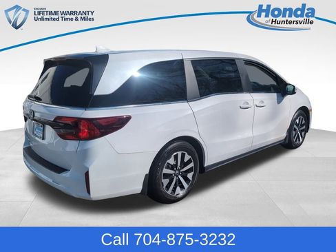 Certified 2025 Honda Odyssey EX-L image 8